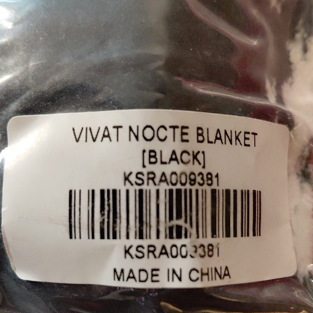 KILLSTAR NWOT VIVAT NOCTEM SUPER SOFT BLACK/ WHITE BLANKET
